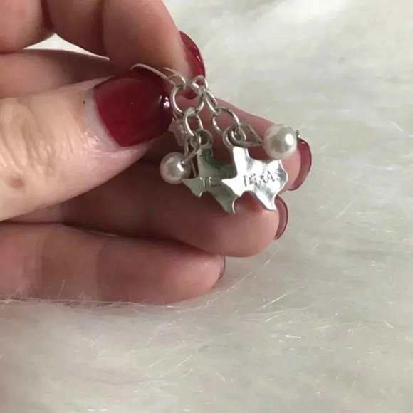 Texas State Pearl Dangle Earrings - Picture 1 of 3